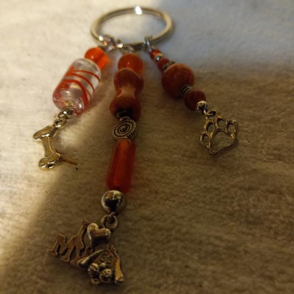 New,handmade 3 strand hanging dog charms keychain. Glass orange &silver beads. - Picture 3 of 4
